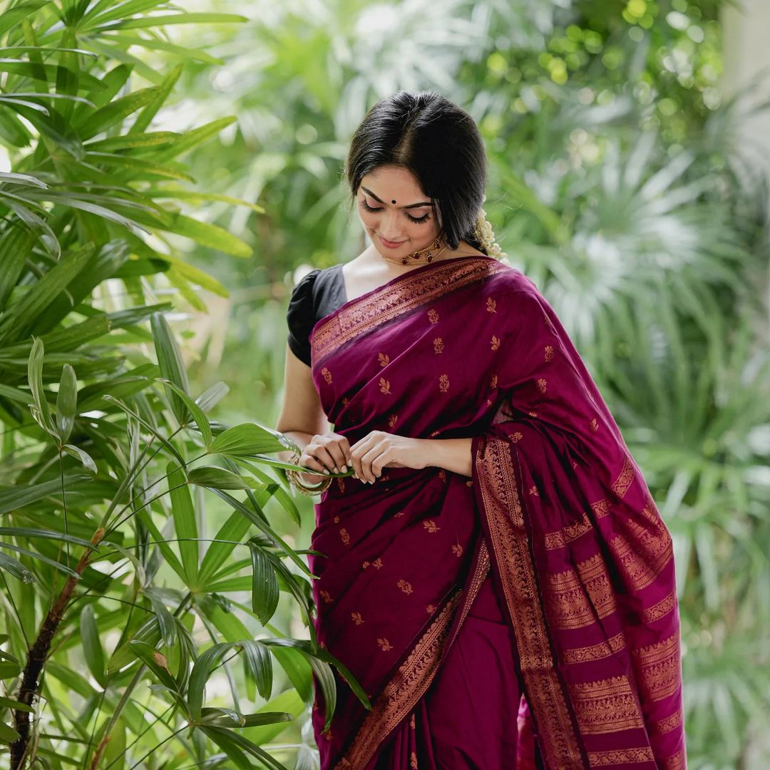 Invaluable Purple Soft Silk Saree With Angelic Blouse Piece